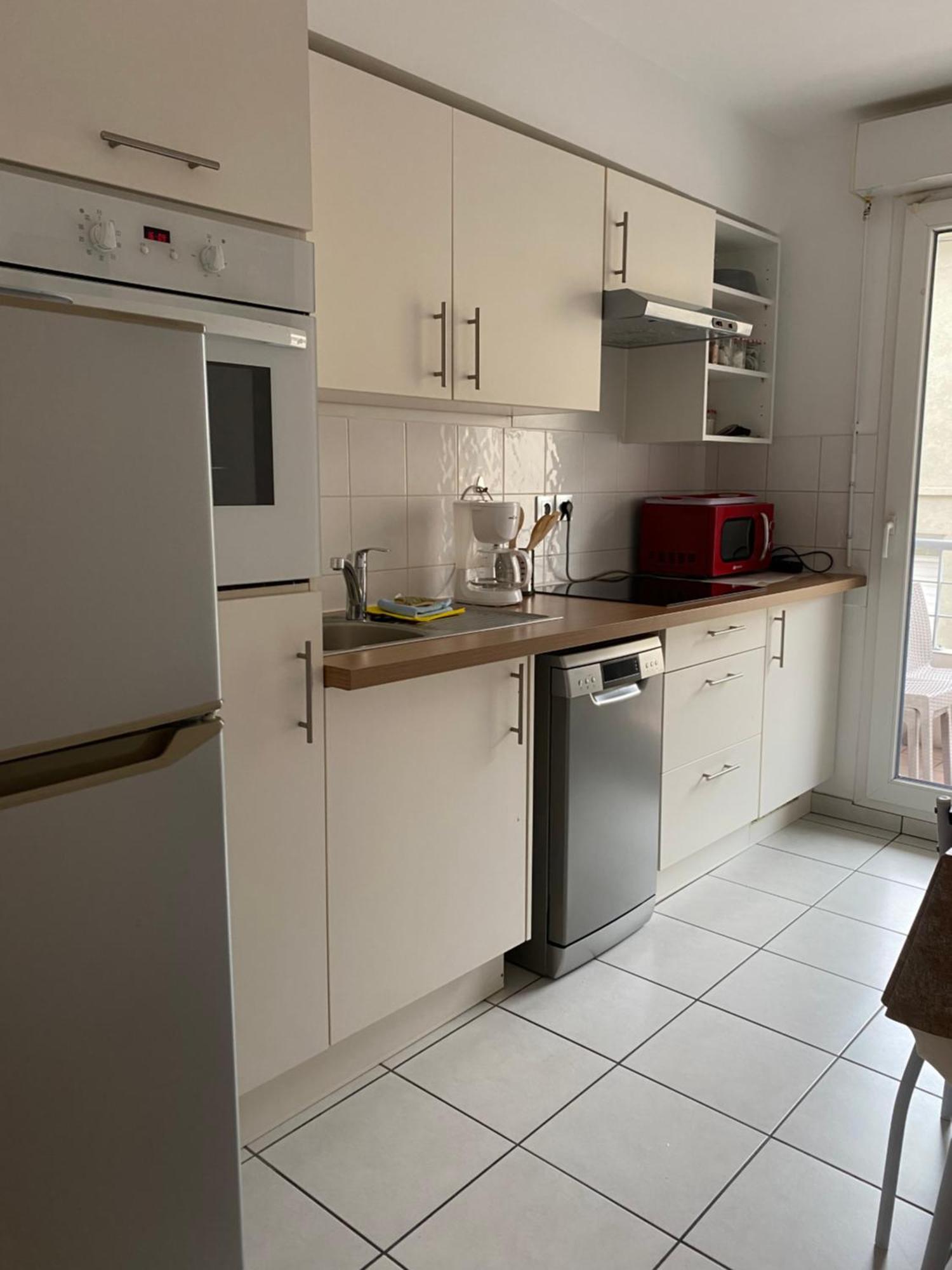 Parking Prive Gratuit, Balcon, 2 Chambres Clermont-Ferrand Exterior photo