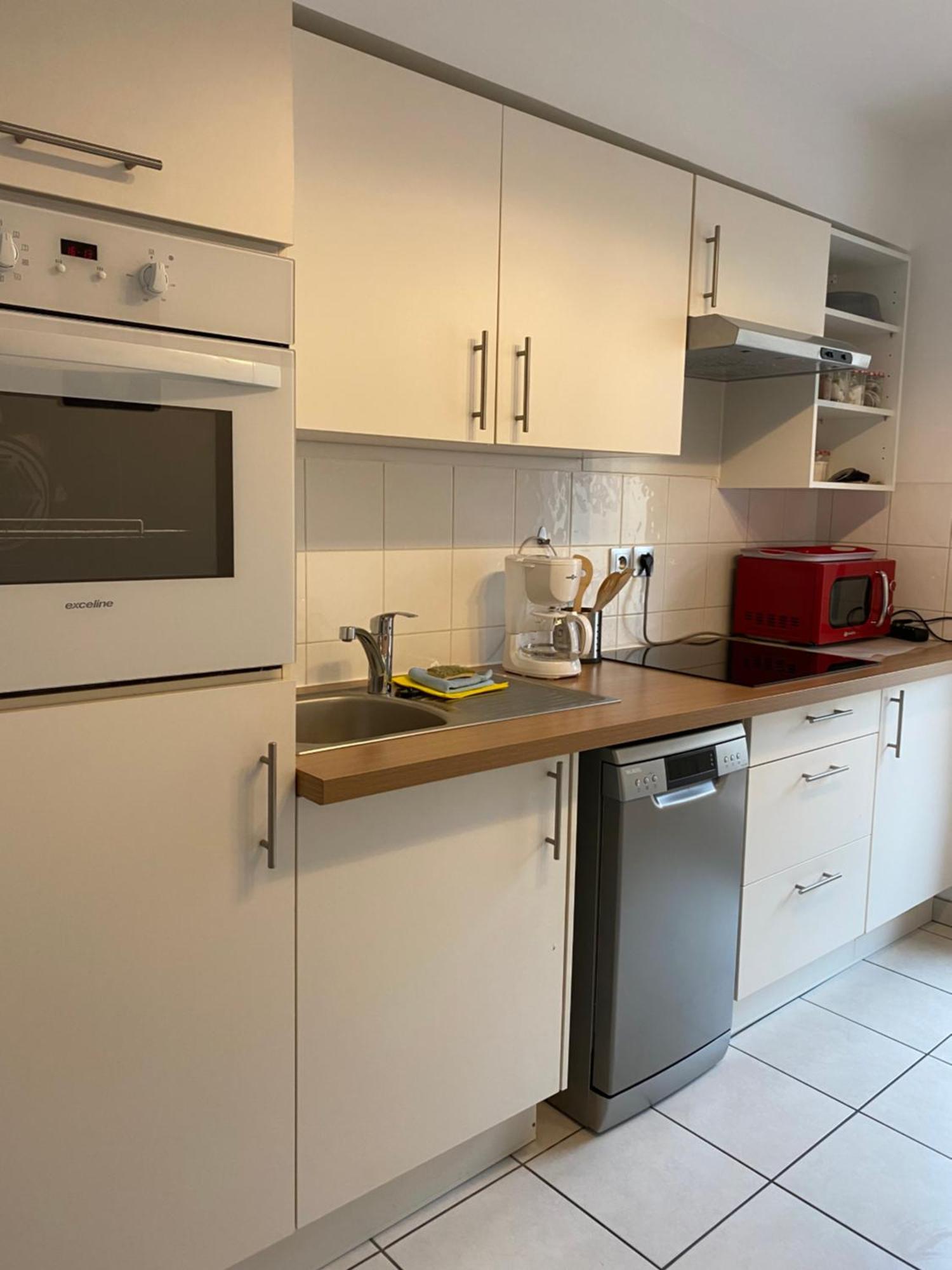 Parking Prive Gratuit, Balcon, 2 Chambres Clermont-Ferrand Exterior photo