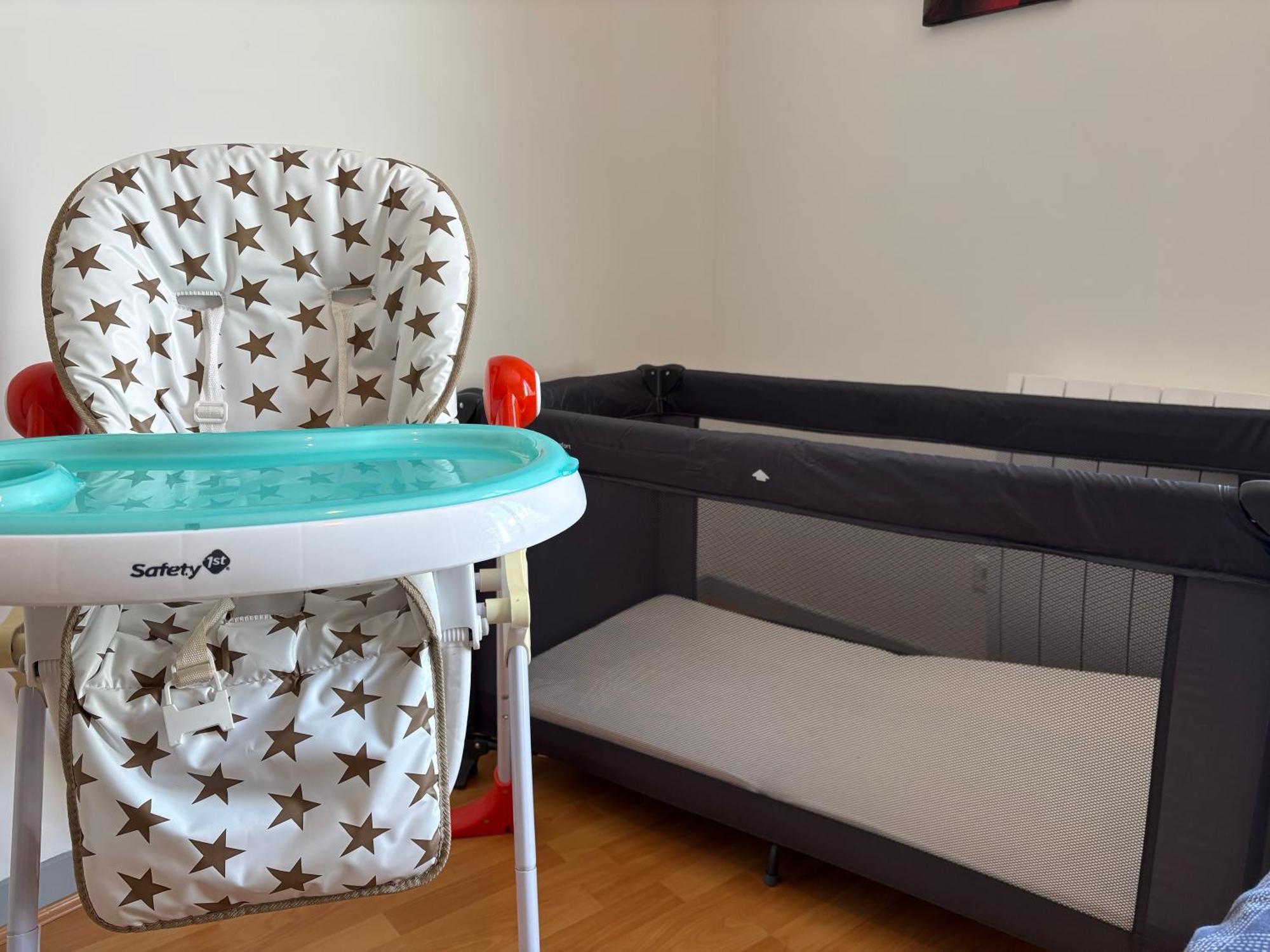 Parking Prive Gratuit, Balcon, 2 Chambres Clermont-Ferrand Exterior photo